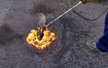 Abercegir flat roofing repairs